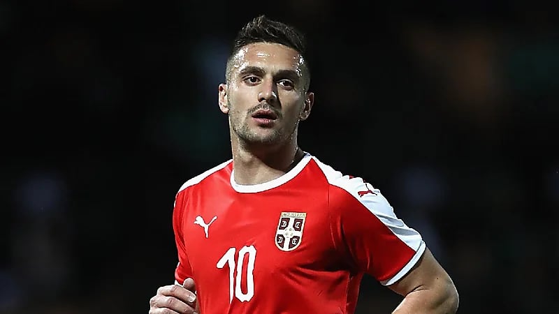 احتراماً لقطر .. قائد المنتخب الصربي لن يرتدِ شارة المثليين في كأس العالم