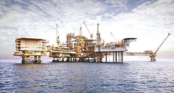 تراجع أسعار النفط من أعلى مستوى منذ عامين