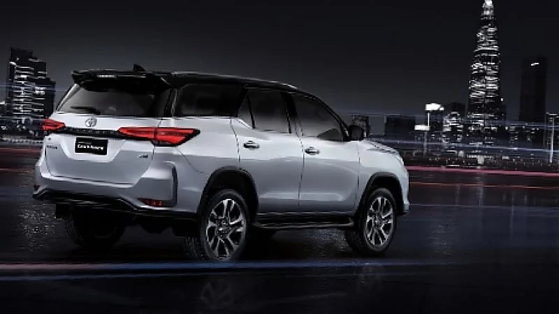 بالصور.. مواصفات وأسعار جيب فورتشنر 2022