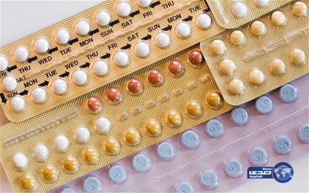 إحباط محاولة مقيم تهريب أدوية "منع الحمل" على طائرة سعودية