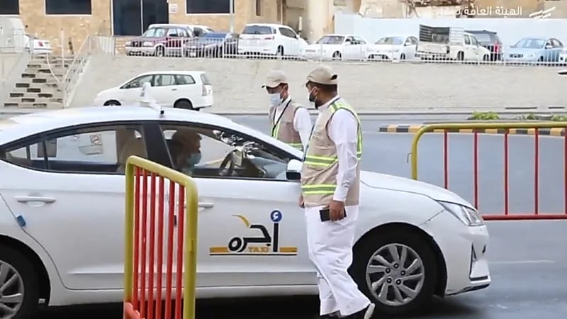 بالفيديو.. فحص أكثر من 7 آلاف سيارة أجرة عامة في موسم الحج
