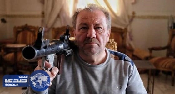 بالفيديو..تاجر مخدرات يكشف عن تجارته في لقاء دعائي عبر شاشة " بي بي سي "