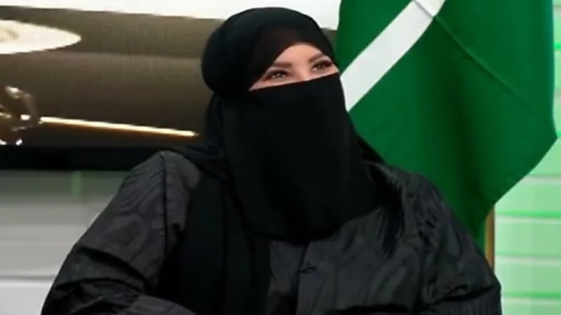 شاهد.. أستاذة تاريخ توضح الحدث الذي سمي على إثره الملك سعود باسمه