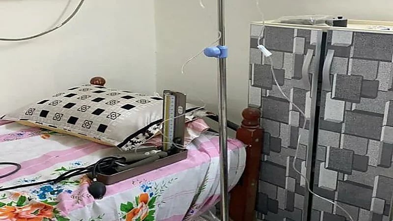 شاهد.. شرطة جدة تضبط وافدا يدير عيادة مخالفة ويبيع أدوية محظورة 