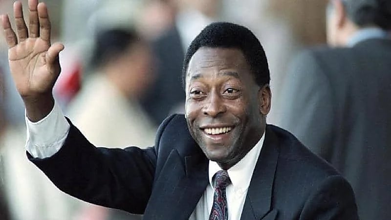 بيليه يدخل المستشفى بسبب مشاكل صحية