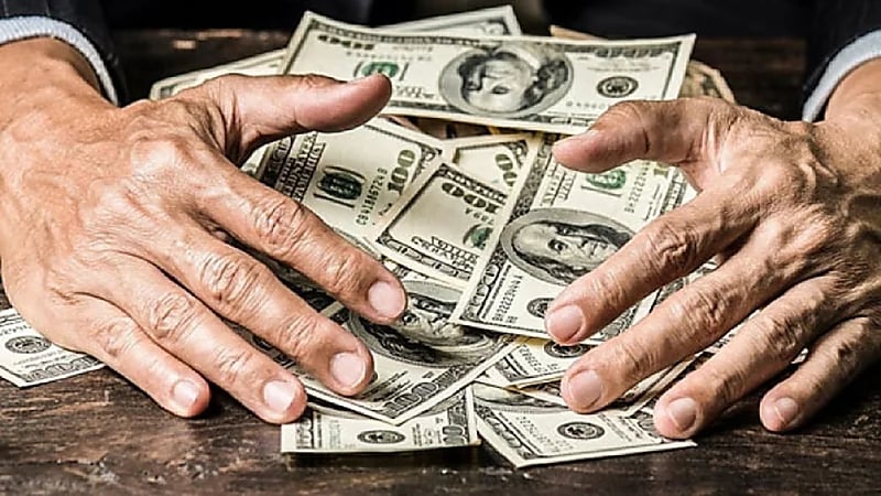 مليونير يكشف السبب وراء ثروات فاحشي الثراء