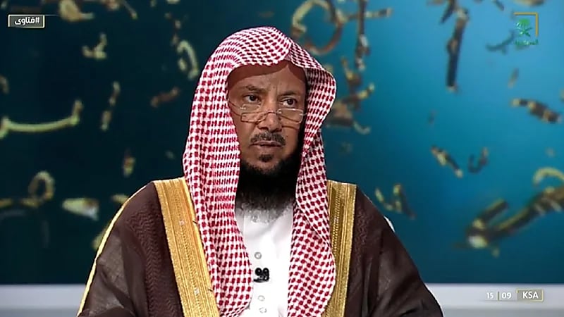 هل السيارات المتروكة لقضاء حوائج المنزل تدخل في الإرث..السليمان يُجيب