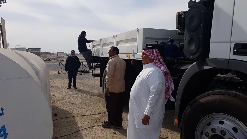 إزالة ملوثات بصرية وهياكل بشوارع " غرب الدمام "