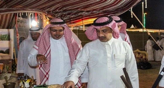 بالصور.. محافظ الجموم يزور مهرجان خليص