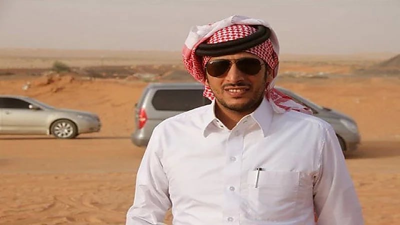 محسن الشهري لمتابعي المشهورات العاريات: كن رجلًا ولا تكن إمعة