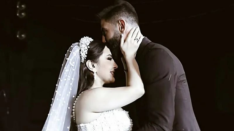 شاهد.. زفاف اللاعب السوري أحمد الصالح والفنانة شهد برمدا
