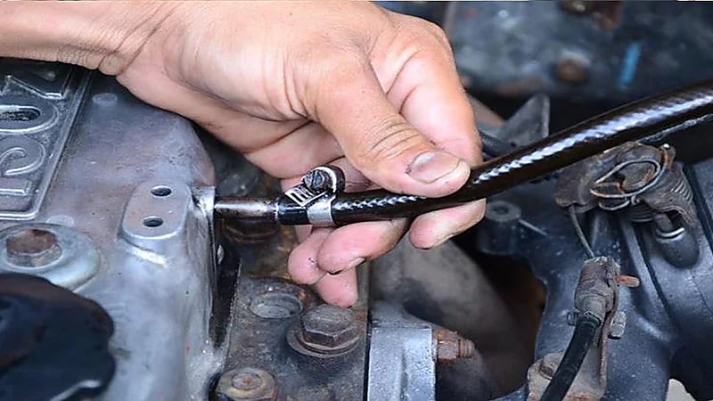 روائح تكشف عن أعطال في سيارتك.. احذرها