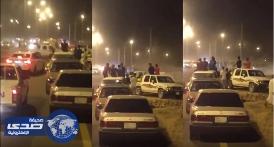 بالفيديو.. تفحيط بحركات خطيرة وسط تجمعات شبابية بالعرضيات