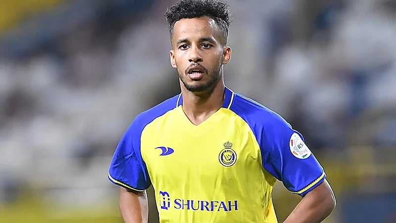 نيوم والعلا يفاوضون لاعب النصر