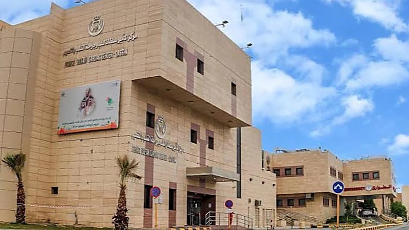 تدخل جراحي ينهي معاناة مريض سبعيني من انسداد شريان تاجي بالقصيم