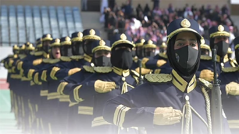 تخريج الدفعة الـ 6 من الدورة التأهيلية للفرد الأساسي نساء بكلية الملك فهد الأمنية