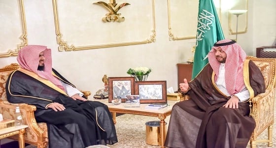 أمير الشمالية يستقبل رئيس المحكمة العامة بعرعر والوفد المرافق له