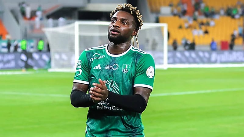 وكيل ماكسيمان يحسم مستقبله مع الأهلي