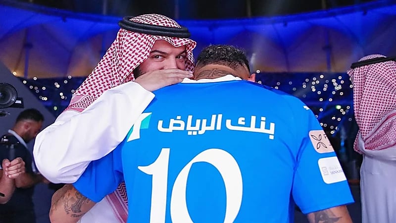 نيمار يبحث عن بن نافل .. فيديو