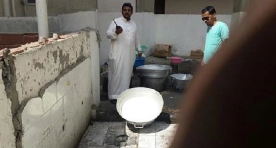 بلدية الشرائع تضبط حوشا يروج المأكولات الفاسدة وسط الحشرات