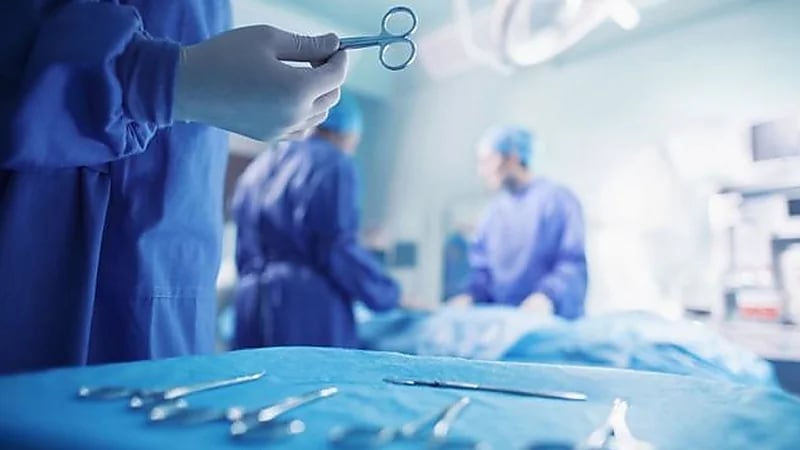 إنقاذ طفلة ابتلعت قطعة معدنية في الجوف