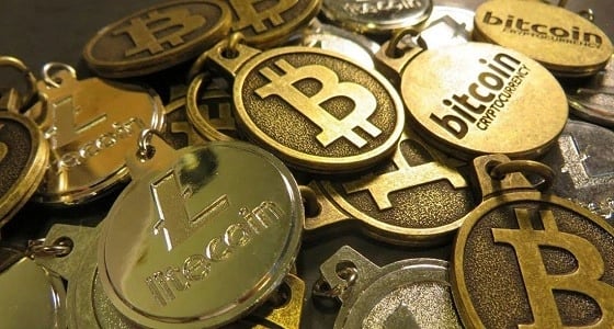 " بتكوين " تتراجع وسط توقعات بأداء أفضل