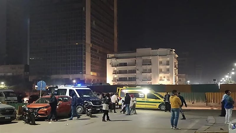 بعد هزيمة منتخب مصر.. سيارة طائشة تصدم سيدة