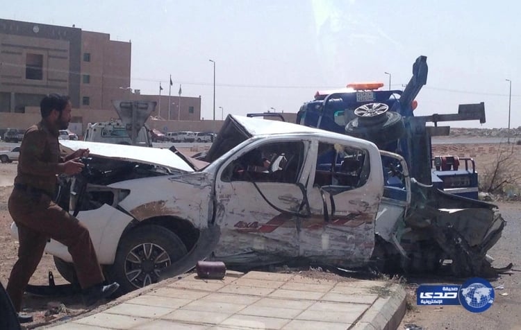 شاهد.. شاب يعتدي بالضرب والركل على ممرضة داخل مستشفى 