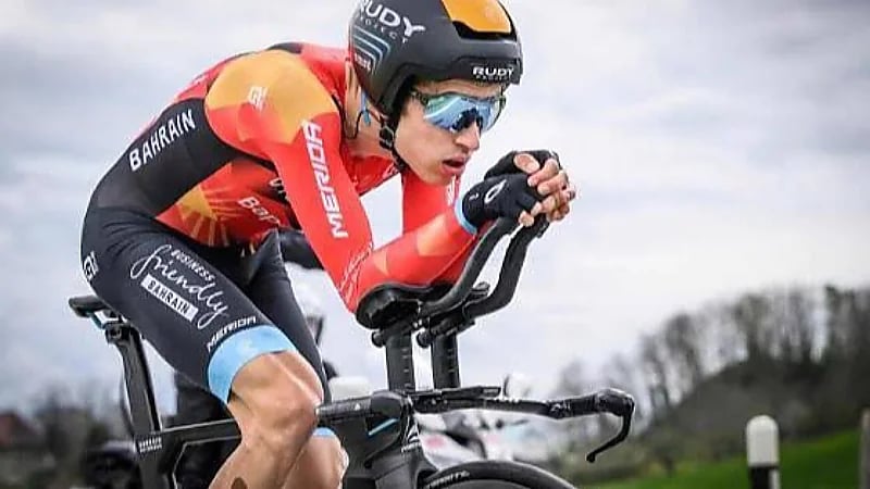 إنعاش متسابق لفريق البحرين فيكتوريوس سقط في وادٍ