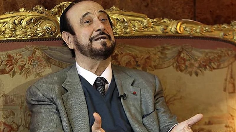 صورة.. أحدث ظهور لرفعت الأسد في سوريا بعد نفيه منذ 37 عامًا