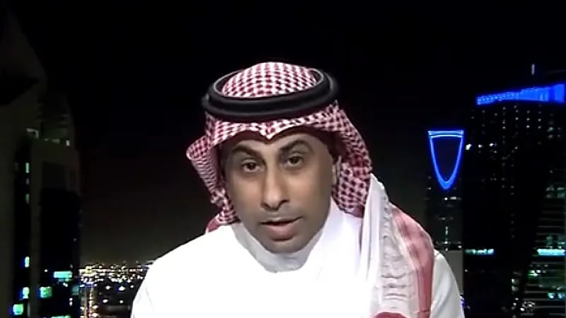 العنزي: على الرغم من ظروف الهلال وعدم وجود مدرب إلا أنه حقق التعادل ..فيديو