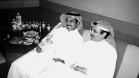 راشد الماجد يكشف آخر مكالمة مطولة جمعته بـ الأمير بدر بن عبدالمحسن .. فيديو