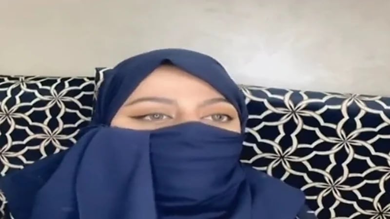 بعد انتشار فيديو احتفال الأب والجد بتخرج إبنتهم من ذوي الاحتياجات.. الطالبة شذى تروي قصتها