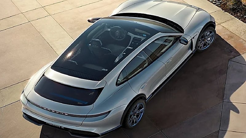 صور تجسسية تكشف عن بورش ماكان 2023 الكهربائية