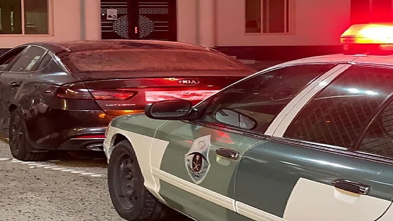 المرور يضبط قائد مركبة لسيره بطريقة خاطئة من مسافات طويلة ومواجهة السائقين