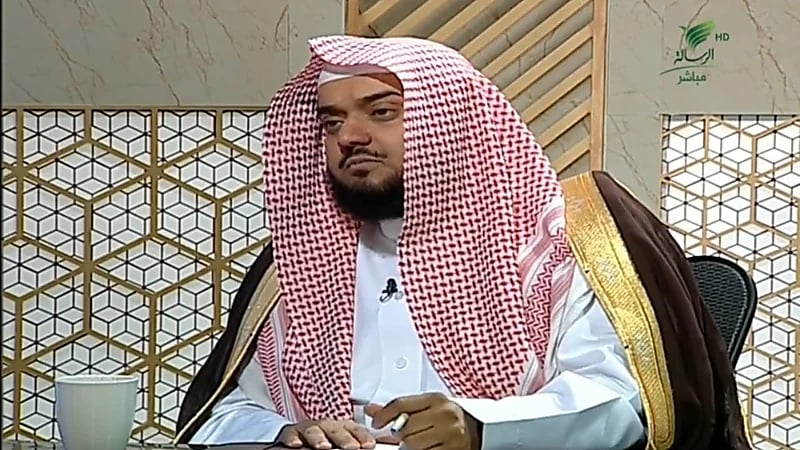 بالفيديو.. "المطوع" يوضح مدى تأثير العدسات اللاصقة بالعين على الوضوء أو الغسل