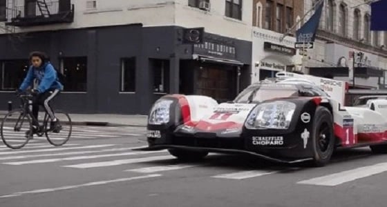 بالفيديو.. بورشة 919 هايبرد السباقية تحتفل بالنصر في شوارع نيويورك