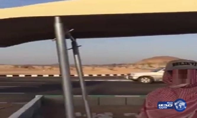 بالفيديو.. بلدية "ضرية" بالقصيم تزود عربات عمال النظافة بمظلات واقية من الشمس