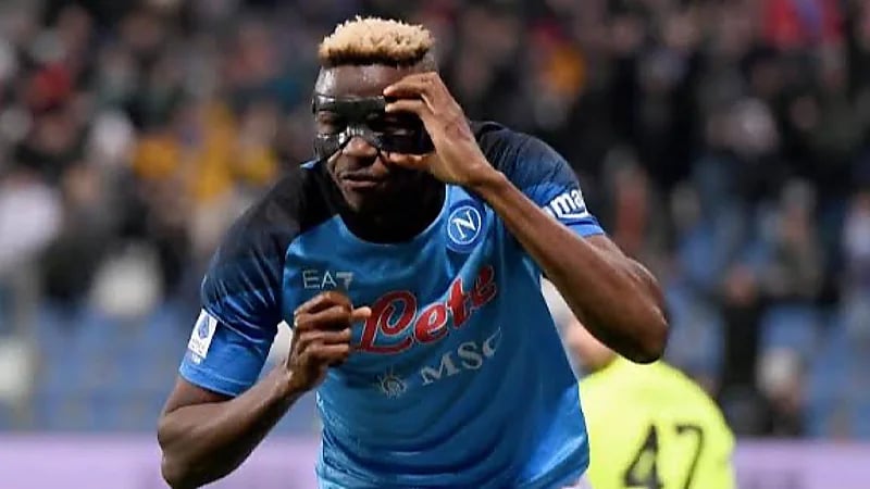 أوسيمين يبعد الهلال من حساباته الأولى