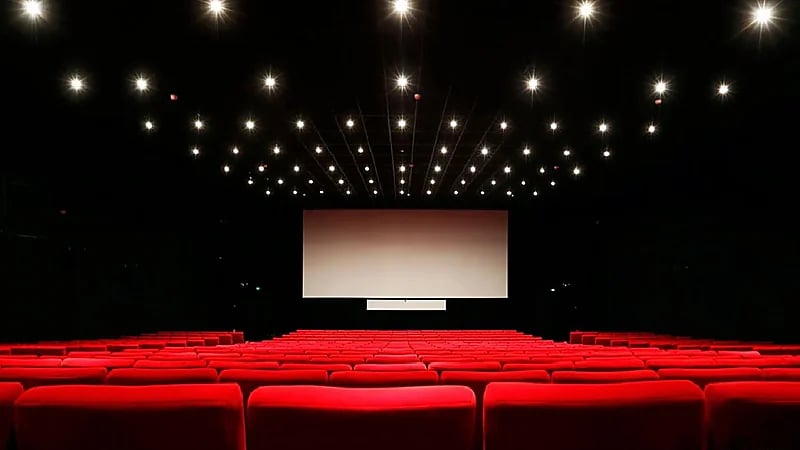 أرقام متصاعدة لسوق السينما السعودية.. مبيعات تاريخية وانخفاض في متوسط الأسعار
