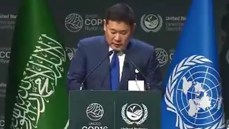 رئيس وزراء منغوليا: ولي العهد السعودي قدوة ومثال لعصر جديد .. فيديو