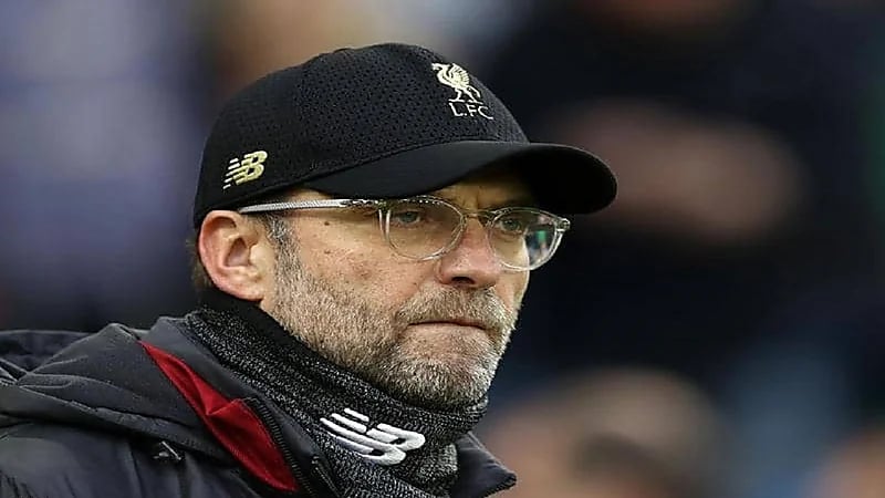 وفاة والدة مدرب ليفربول وكورونا تمنعه من حضور جنازتها