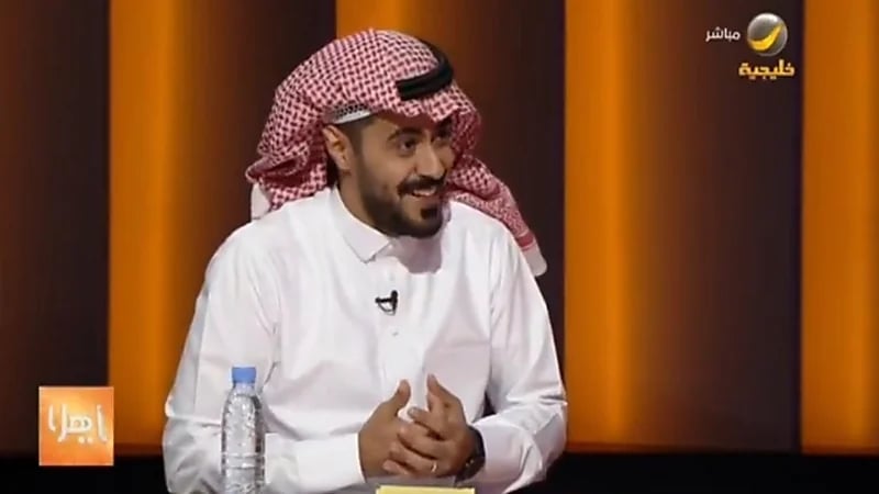 بالفيديو.. باحث يروي قصة غريبة لخروج حوت ضخم في تبوك