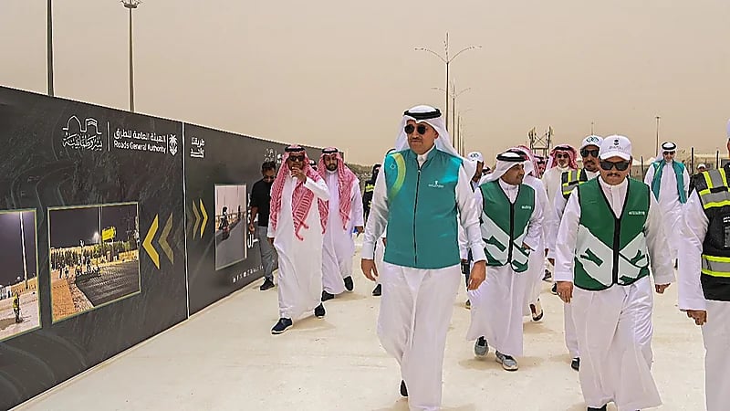 وزير النقل يدشن مبادرات تحسين الطرق وخدمة ذوي الإعاقة في مشعر عرفات