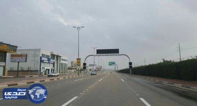 أمانة الأحساء تؤكد أن الطرق الرئيسية في الهفوف والمبرز « سالكة »