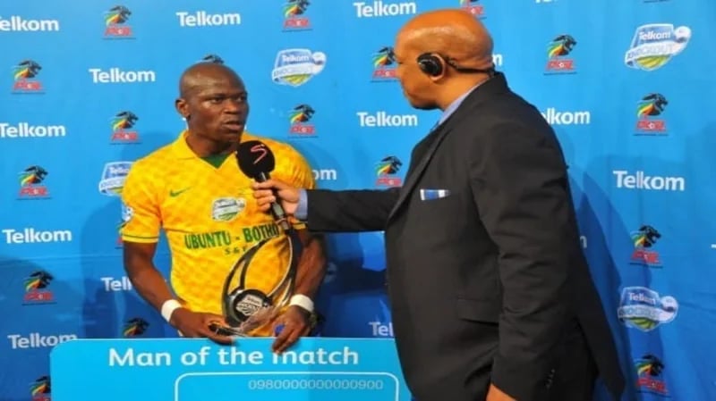 بالصور.. أغرب جوائز قدمتها الملاعب الأفريقية للاعبين