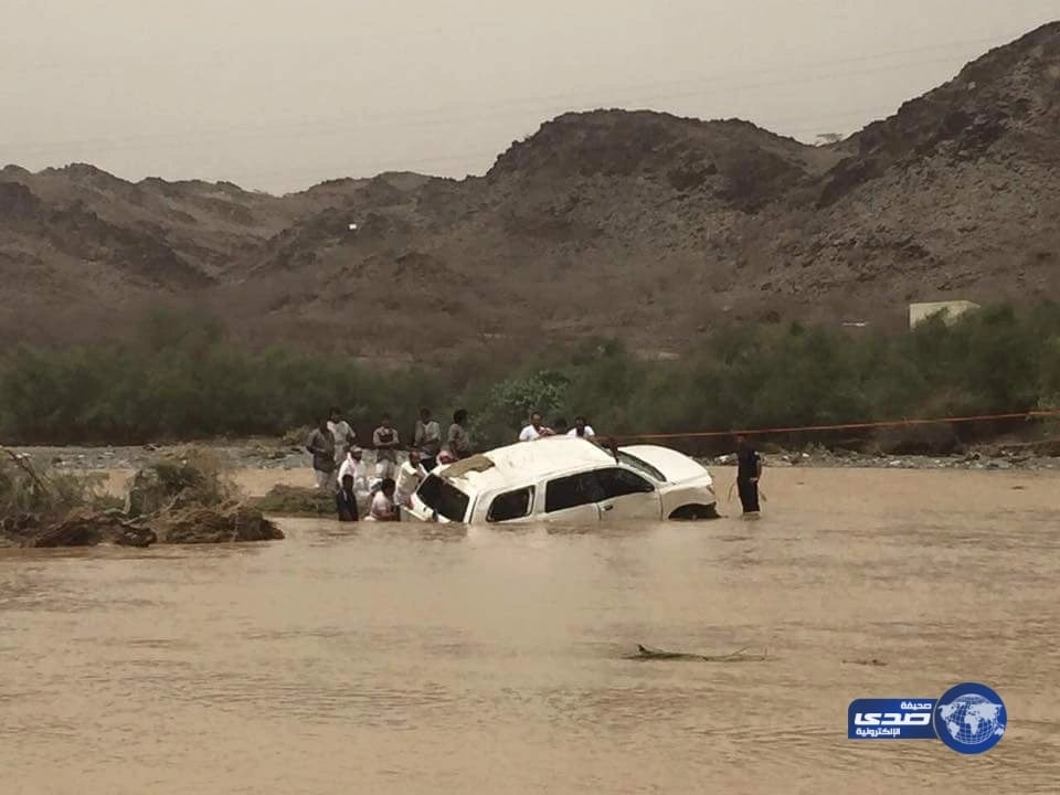 سقوط الأمطار علي  وادي قنونا يتسبب في  اسقاط ١٥ سيارة  خلال 3 ايام
