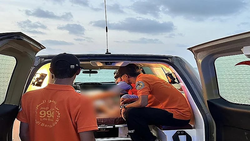 حرس الحدود بتبوك ينقذ مواطنا من الغرق