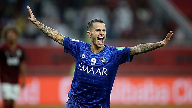 عرض إيطالي لضم محترف الهلال "جيوفينكو"