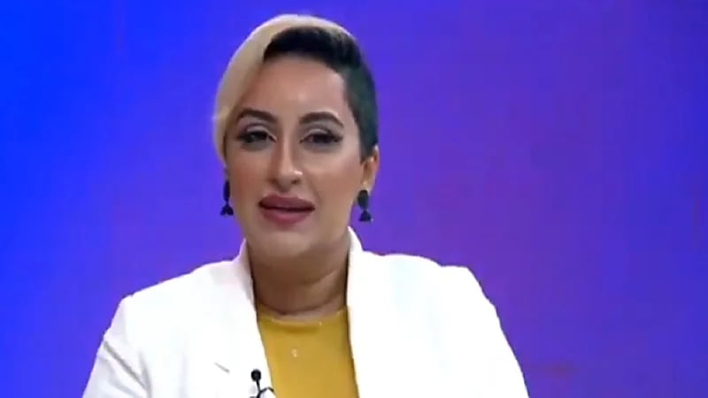 بالفيديو.. ميكانيكية تحول السيارة المتهالكة إلى تحفة فنية